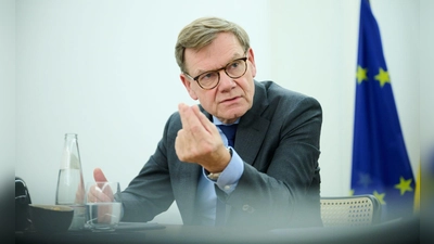 Außenminister Johann Wadephul erwartet für die in den ersten drei Monaten 2026 geplante China-Reise von Kanzler Friedrich Merz (beide CDU) konkrete Ergebnisse. Welche, will er nicht verraten. (Foto: Annette Riedl/dpa)