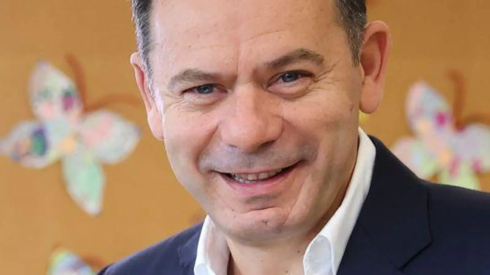 Der gelernte Anwalt Luís Montenegro wird erneut eine Minderheitsregierung anführen. (Archivbild) (Foto: Luis Vieira/AP/dpa)