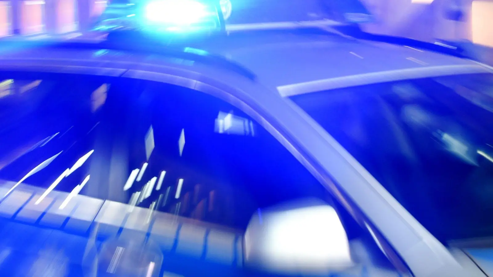 Die Polizei stellte bei dem Vorfall eine Machete sicher. (Symbolbild) (Foto: Carsten Rehder/dpa)