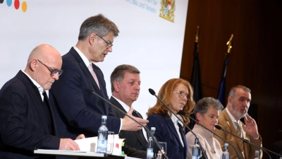 Bei den Verkehrsministern gab es viel Konsens - aber auch strittige Themen. (Foto: Karl-Josef Hildenbrand/dpa)