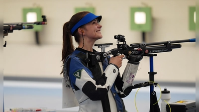 Sportschützin Pia Sturm – hier im Wettkampfanzug – überzeugte sowohl bei den Bayrischen als auch den Deutschen Meisterschaften mit außerordentlichen Leistungen. (Foto: Markus Retta)