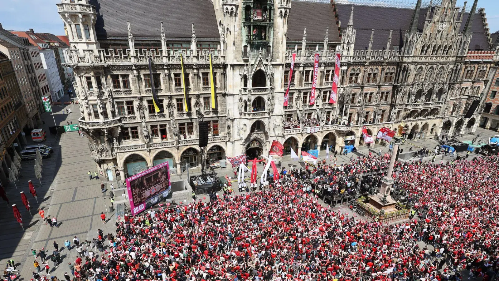 So sah es bei der Bayern-Party 2025 auf dem Marienplatz aus. (Archivbild) (Foto: Daniel Löb/dpa)