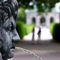 In München sollen Brunnen wieder sprudeln - aber sparsamer. (Illustration) (Foto: Sven Hoppe/dpa)