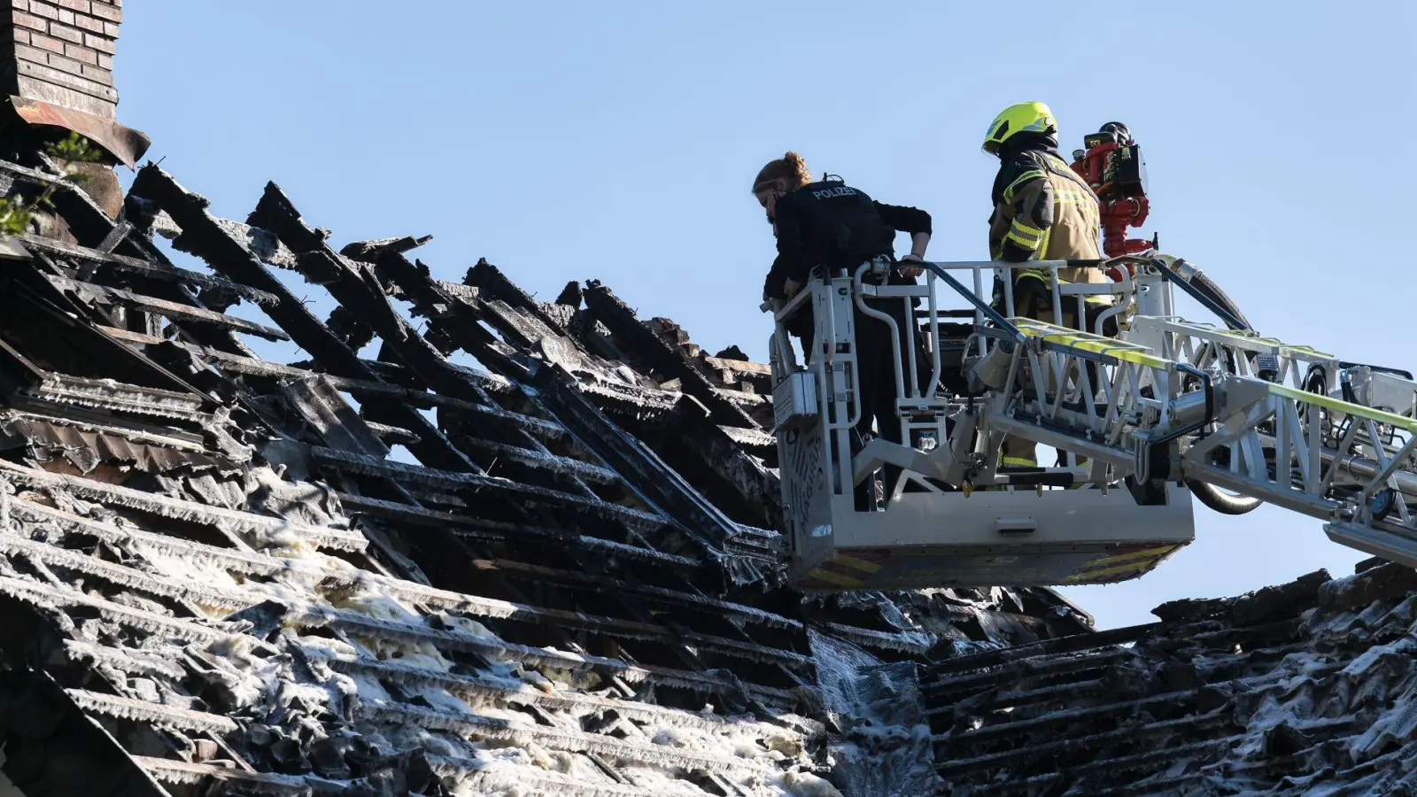 Die Suche gestaltete sich schwierig. (Foto: Marcus Golejewski/dpa)