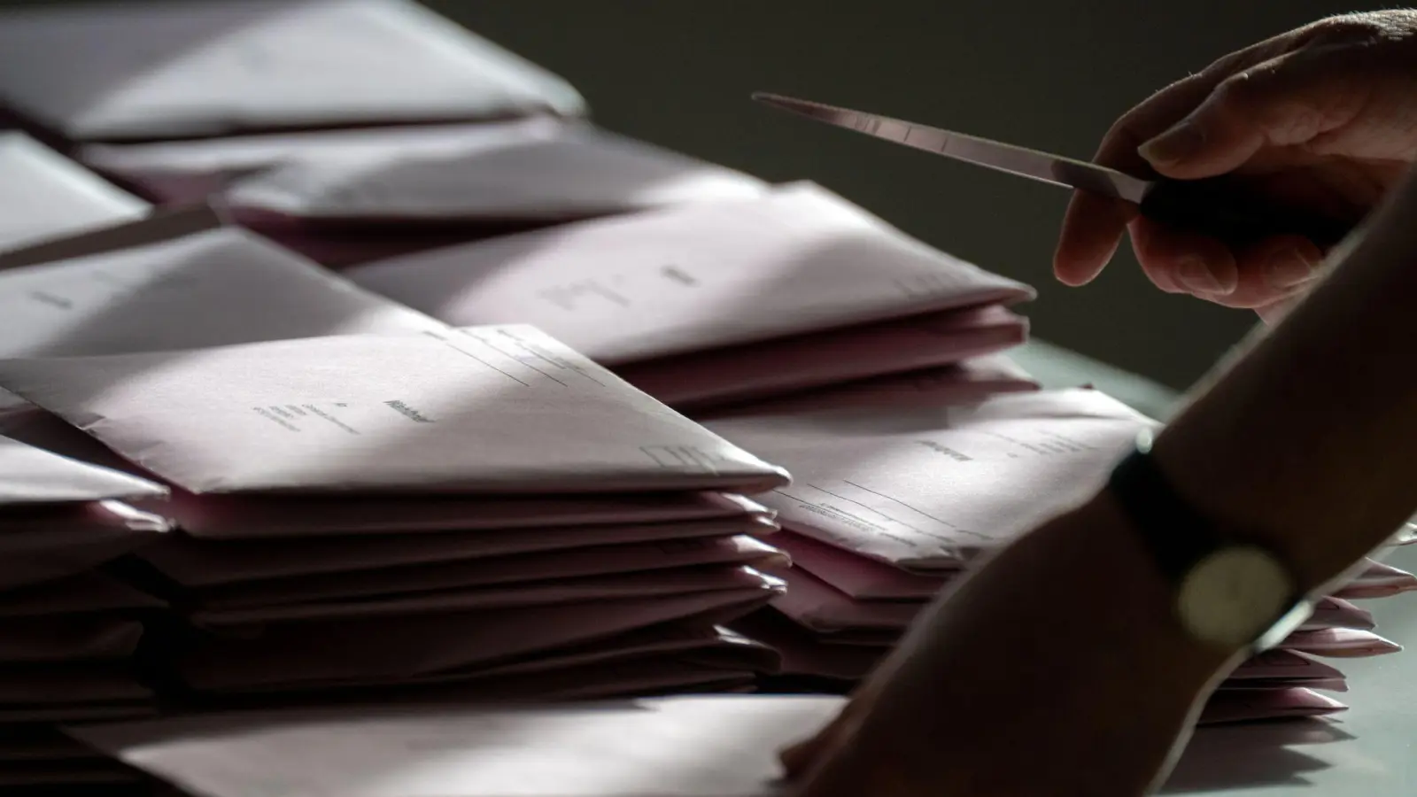Eigentlich wollte Helmut Knaus nicht mehr Bürgermeister sein. (Symbolbild) (Foto: Pia Bayer/dpa)