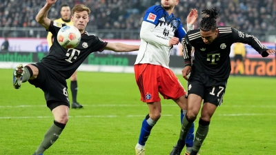 Hart umkämpftes Spiel zwischen den Bayern und dem HSV. (Foto: Marcus Brandt/dpa)
