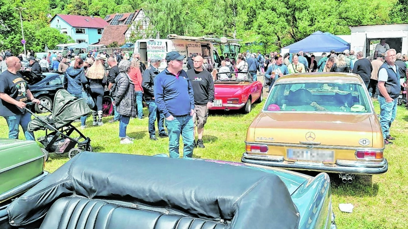 Es gab viel zu schauen beim Oldtimertreffen. Rund 800 Besucherinnen und Besucher waren da. (Foto: OVC Tauberscheckenbach)