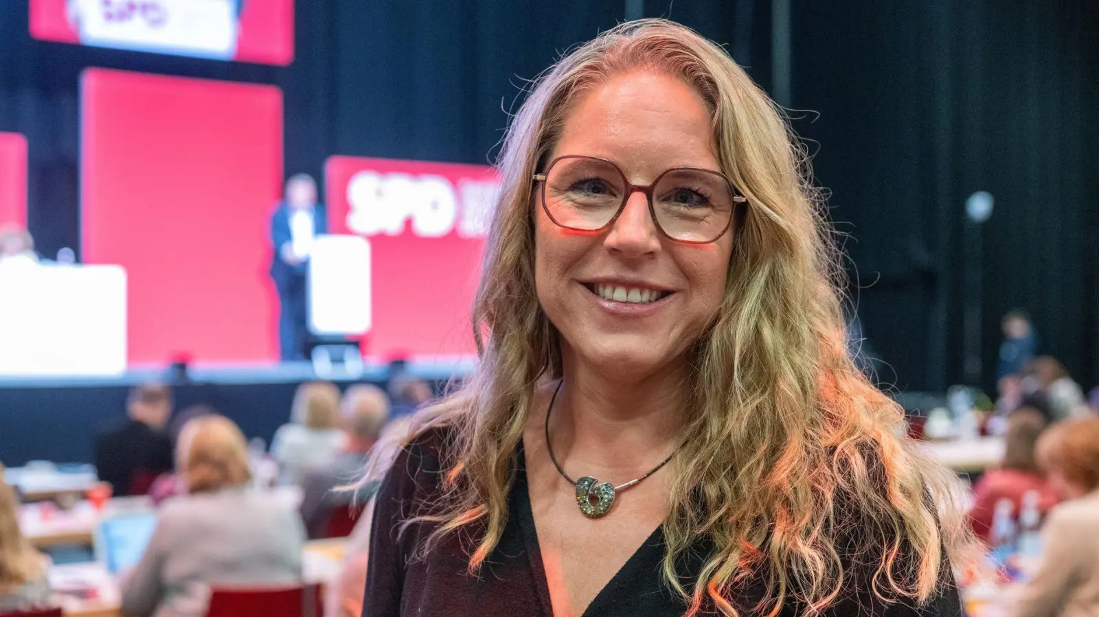 Wurde als Duo mit Uwe Kirschstein zur neuen Generalsekretärin der Bayern-SPD gewählt: Kathrin Pollack. (Foto: Armin Weigel/dpa)