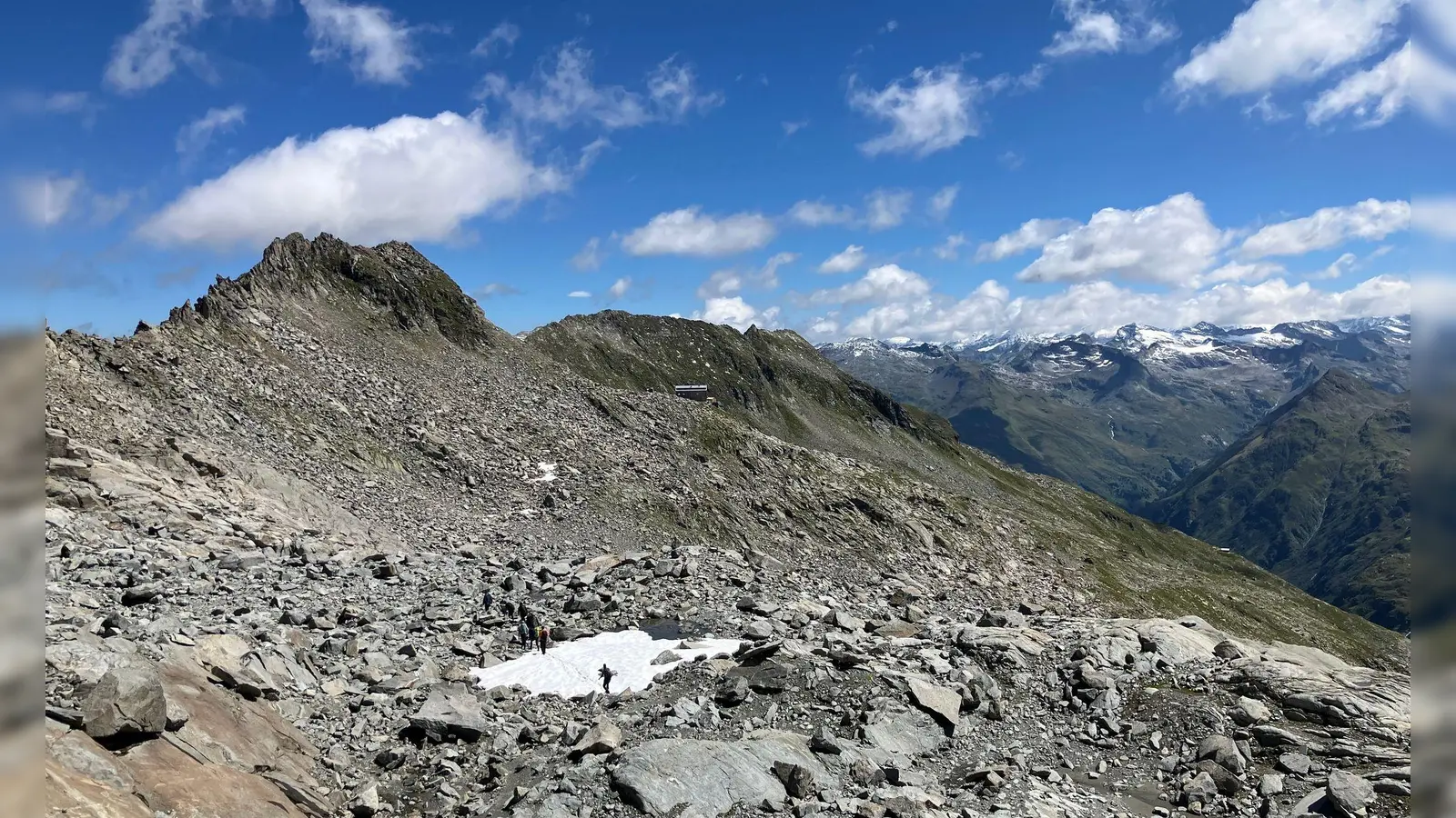 Das Unglück ereignete sich in der Venedigergruppe, einer Gebirgsgruppe in Tirol. (Symbolbild) (Foto: Sabine Dobel/dpa)