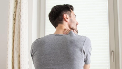 Klingt entspannt: Eine Massage bei Muskelkater? Was bei Verspannungen helfen kann, ist bei frischem Muskelkater eher weniger hilfreich. (Foto: Christin Klose/dpa-tmn)