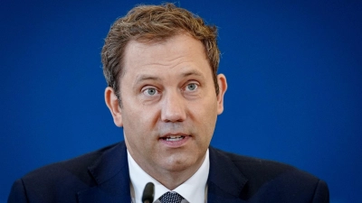 Klingbeil meint, das Klima im politischen Berlin „macht Leute kaputt“.  (Foto: Kay Nietfeld/dpa)