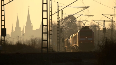 Rund um Ansbach wird der Zugverkehr nun über ein neues Elektronisches Stellwerk gesteuert. (Archivbild: Johannes Hirschlach)