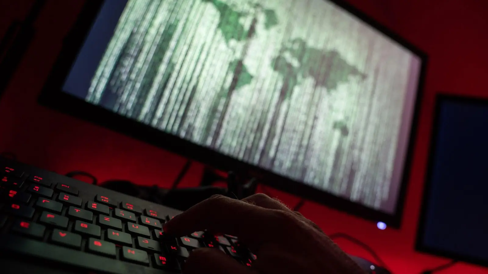 Der im Internet als „White Tiger“ auftretende mutmaßliche Pädokriminelle steht ab Januar vor Gericht. (Symbolbild) (Foto: Nicolas Armer/dpa)