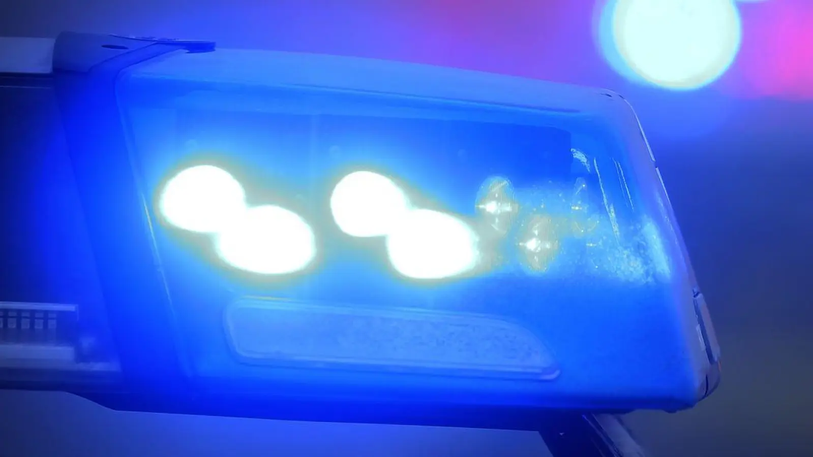 Gegen den 25 Jahre alten Autofahrer leitete die Polizei nach dem Vorfall in der Silvesternacht mehrere Ermittlungsverfahren ein. (Symbolbild) (Foto: Karl-Josef Hildenbrand/dpa)