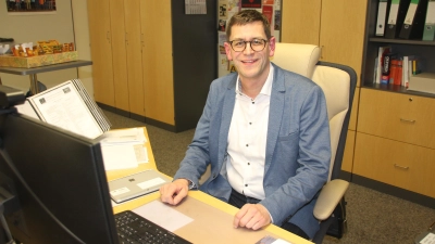 Tobias Herber ist der neue Schulleiter am Platen-Gymnasium. Lehrer zu werden, war schon seit der ersten Klasse sein Berufswunsch. (Foto: Robert Maurer)
