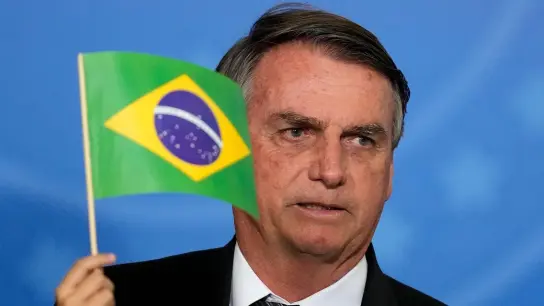 „Wo ich hinkomme, ist die Akzeptanz schlichtweg außergewöhnlich“: der brasilianische Präsident Jair Bolsonaro (Archivbild). (Foto: Eraldo Peres/AP/dpa)