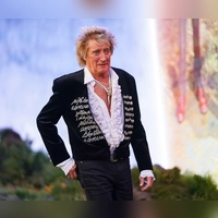 Rod Stewart hat seine letzte Tournee angekündigt. Für vier Auftritt führt diese ihn auch nach Deutschland. (Archivbild) (Foto: Alberto Pezzali/Invision/dpa)