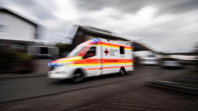 Handelsübliche Smartwatches können gefährliche Herzrhythmusstörungen erkennen, zeigt eine Studie.  (Foto: Boris Roessler/dpa/dpa-tmn)