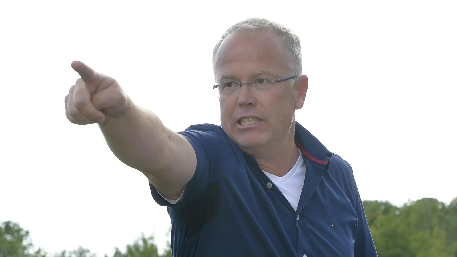 Weist künftig der Fortuna den Weg in der Bezirksliga: Josef Pelczer, hier noch als Trainer des SC Aufkirchen. (Foto: Martin Rügner)