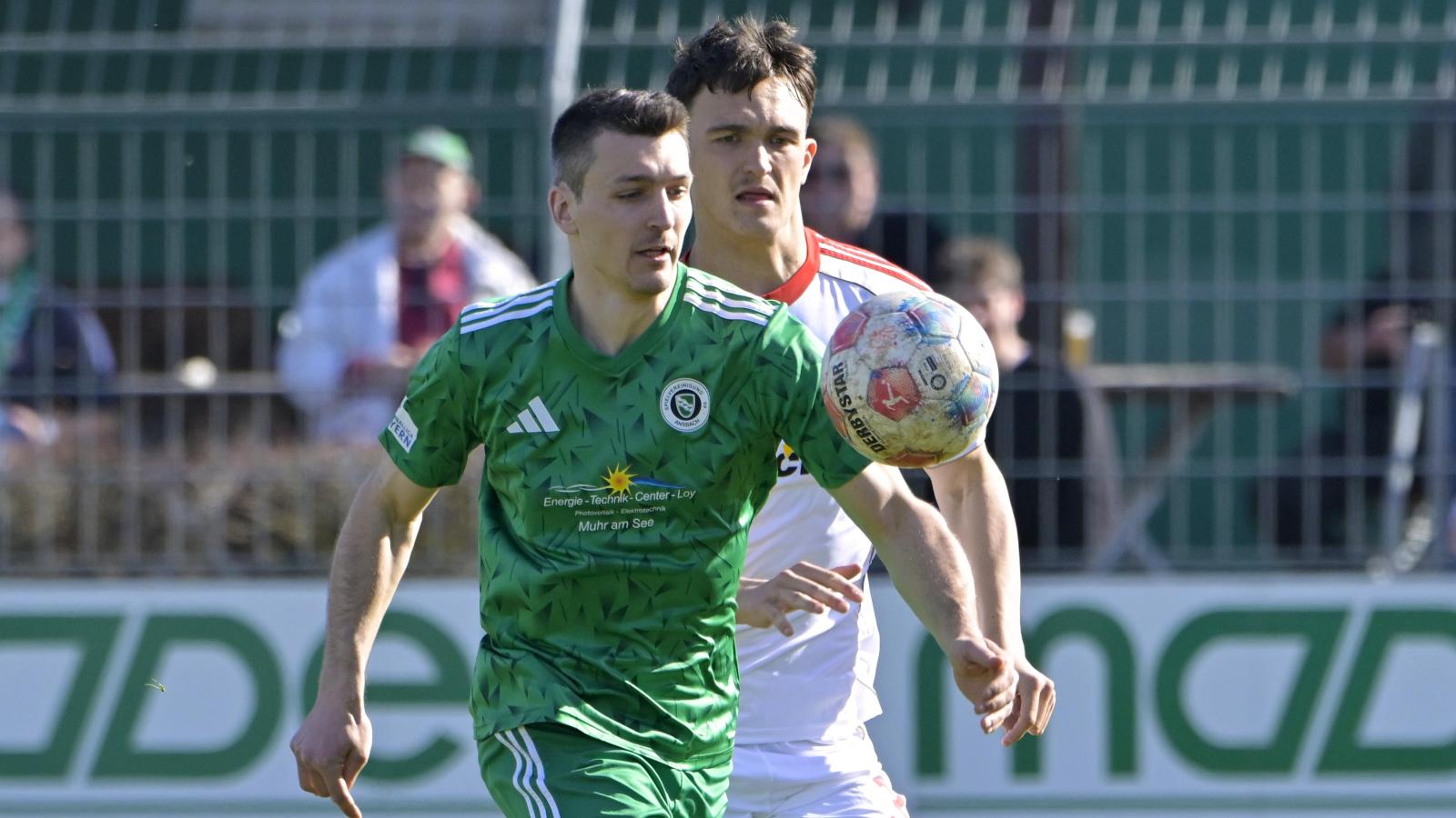 Small pitch, many duels: SpVgg Ansbach has to prove itself in Aubstadt