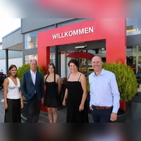 BGU-Gesellschafter Carolina Meyer, Georg Meyer, Amalia Meyer, Sabine Meyer-Borgard und BGU-Geschäftsführer Daniel Stiegler schauen optimistisch in die Zukunft des Baumarktes. (Foto: BGU)