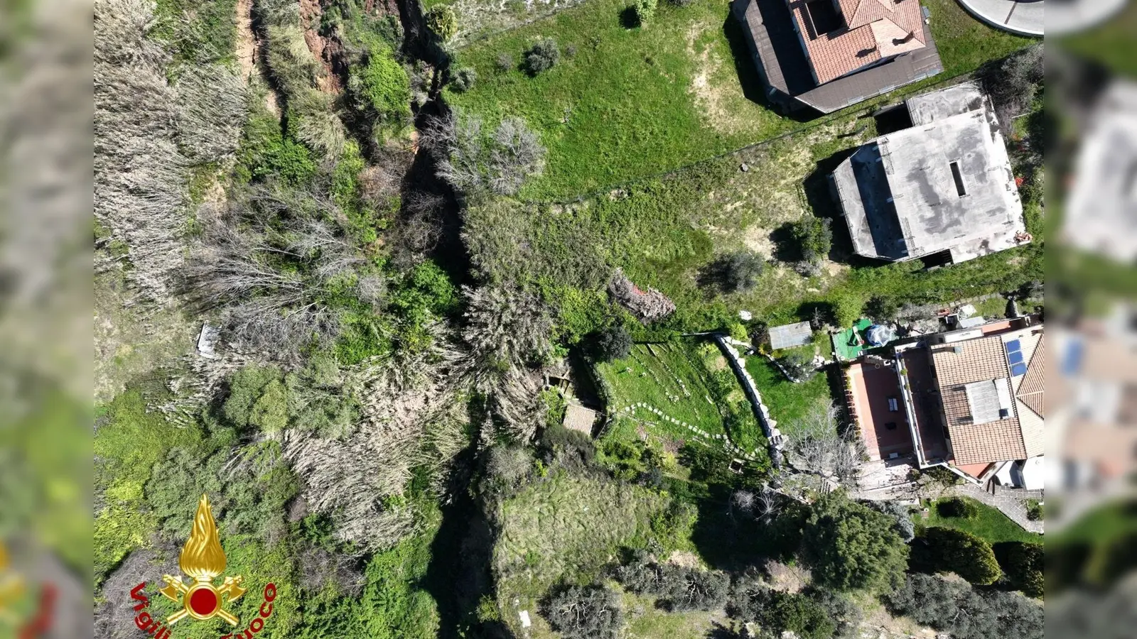 Unwetter mit heftigen Regenfällen haben die Erde Anfang der Woche in Süditalien wieder in Bewegung gesetzt. (Foto: -/Vigili Del Fuoco/dpa)