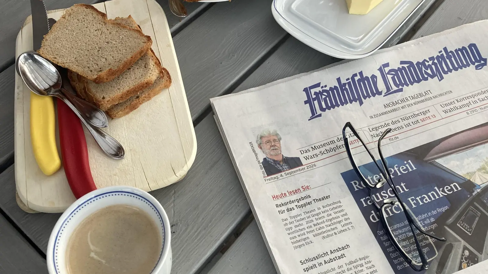 Mit der FLZ unterwegs: Mit dem Hinweis „Frühstück im Urlaub daham – aa schee” sendete Alfons Schock aus Burgoberbach einen Gruß an die Redaktion. (Foto: Alfons Schock)