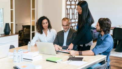 Ein Mitarbeiterrat kann Partizipation im Unternehmen fördern.  (Foto: Bonninstudio/Westend61/dpa-tmn)