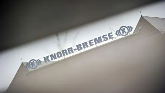Der Schriftzug „Knorr-Bremse“ ist zu sehen. (Foto: picture alliance / dpa/Symbolbild)