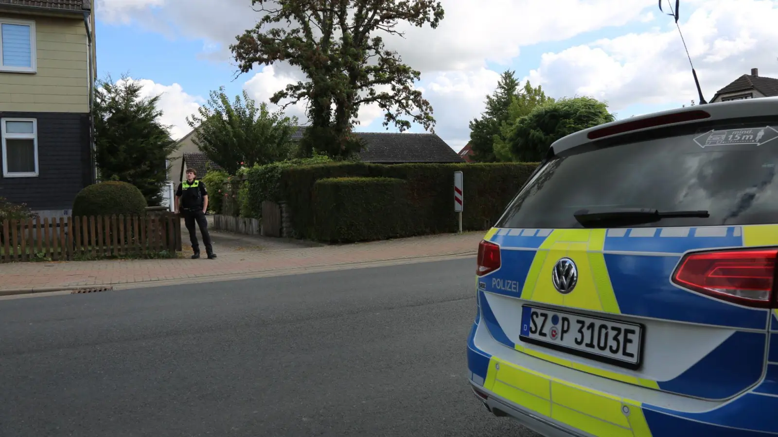 Einsatzkräfte hatten mit einem Großaufgebot nach dem Jungen gesucht.  (Foto: Benjamin Müller/TNN/dpa)