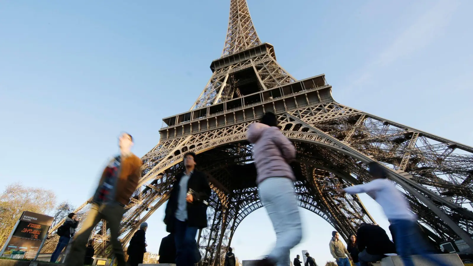 Achtung: Unseriöse Verkaufsportale versuchen Profit aus überteuerten Tickets für beliebte Sehenswürdigkeiten zu schlagen. (Foto: Malte Christians/dpa/dpa-tmn)