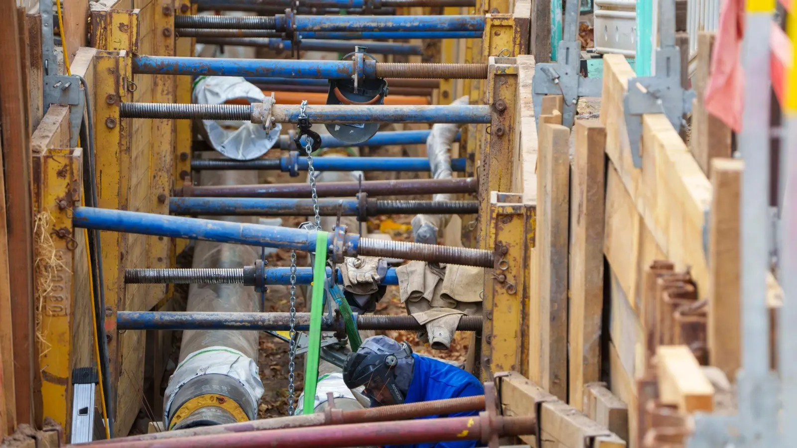 Die Handwerksbetriebe beurteilen ihre aktuelle Geschäftslage spürbar schlechter als vor einem Jahr. (Symbolbild) (Foto: Andreas Arnold/dpa)
