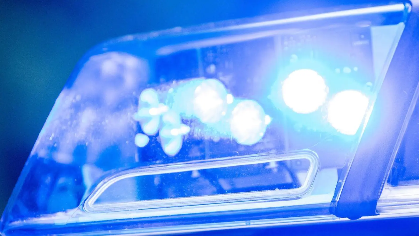 Die Unfallursache ist zunächst unbekannt. (Symbolbild) (Foto: Lino Mirgeler/dpa)