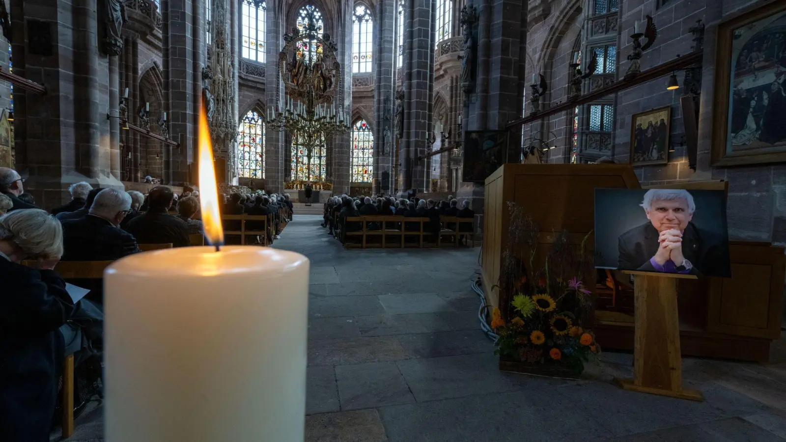 Die Trauerfeier fand in der Nürnberger Lorenzkirche statt. (Foto: Pia Bayer/dpa)