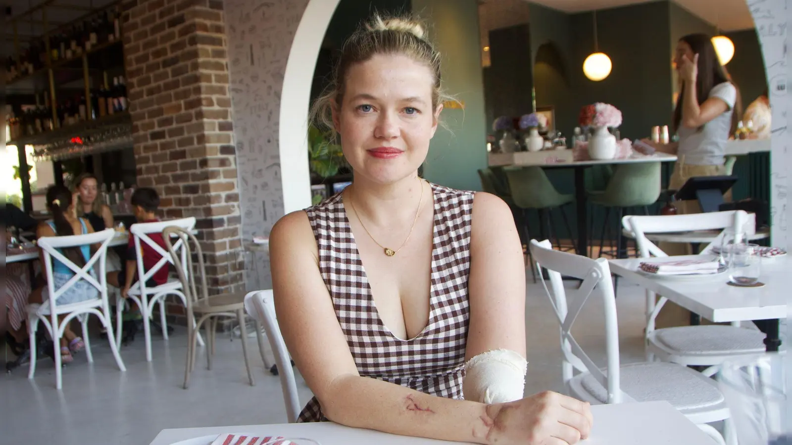Leah Stewart kämpft sich Stück für Stück zurück ins Leben. (Foto: Laura Csapó/dpa)