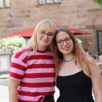 Amelie Gebhard (links) und Sonja Lindner möchten aktiv werden und in den Austausch gehen. (Foto: Antonia Müller)