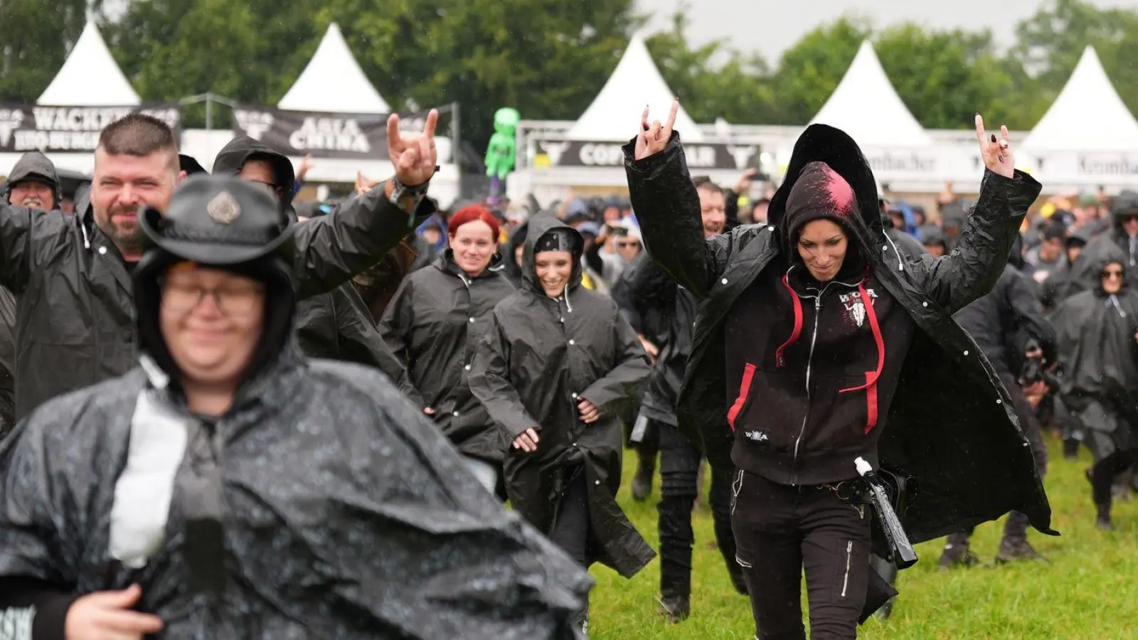 Das Wacken Open Air nimmt Fahrt auf. (Foto: Marcus Brandt/dpa)