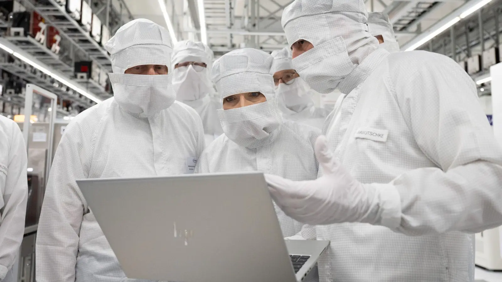 Mikrochips sind für zahlreiche Wirtschaftszweige unverzichtbar. (Symbolbild)  (Foto: Sebastian Kahnert/dpa)