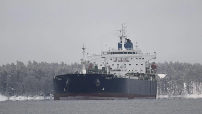 Der auf den Cookinseln registrierte Öltanker Eagle S wird der russischen Schattenflotte zugerechnet. (Archivbild) (Foto: Vesa Moilanen/Lehtikuva/dpa)