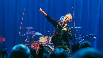 Beeindruckte mit seiner Stimmgewalt: Markus Engelstädter in der Show „The Magic of Queen”. (Foto: Andrew Lauer)