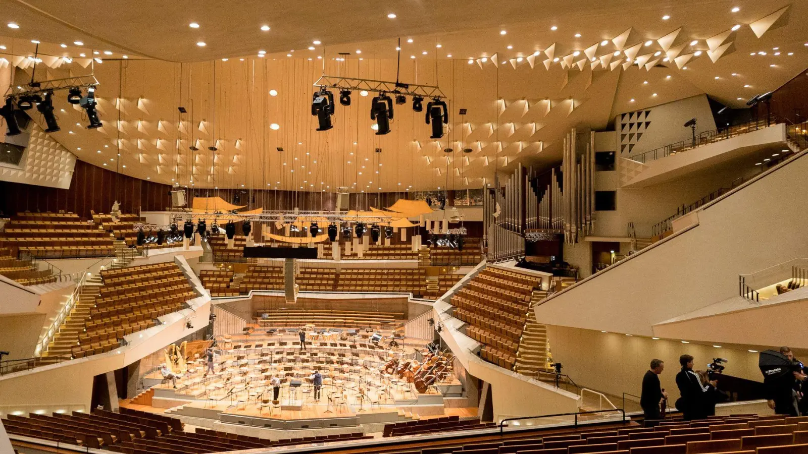 Der Konzertsaal von Architekt Hans Scharoun. (Foto: Carsten Koall/dpa)