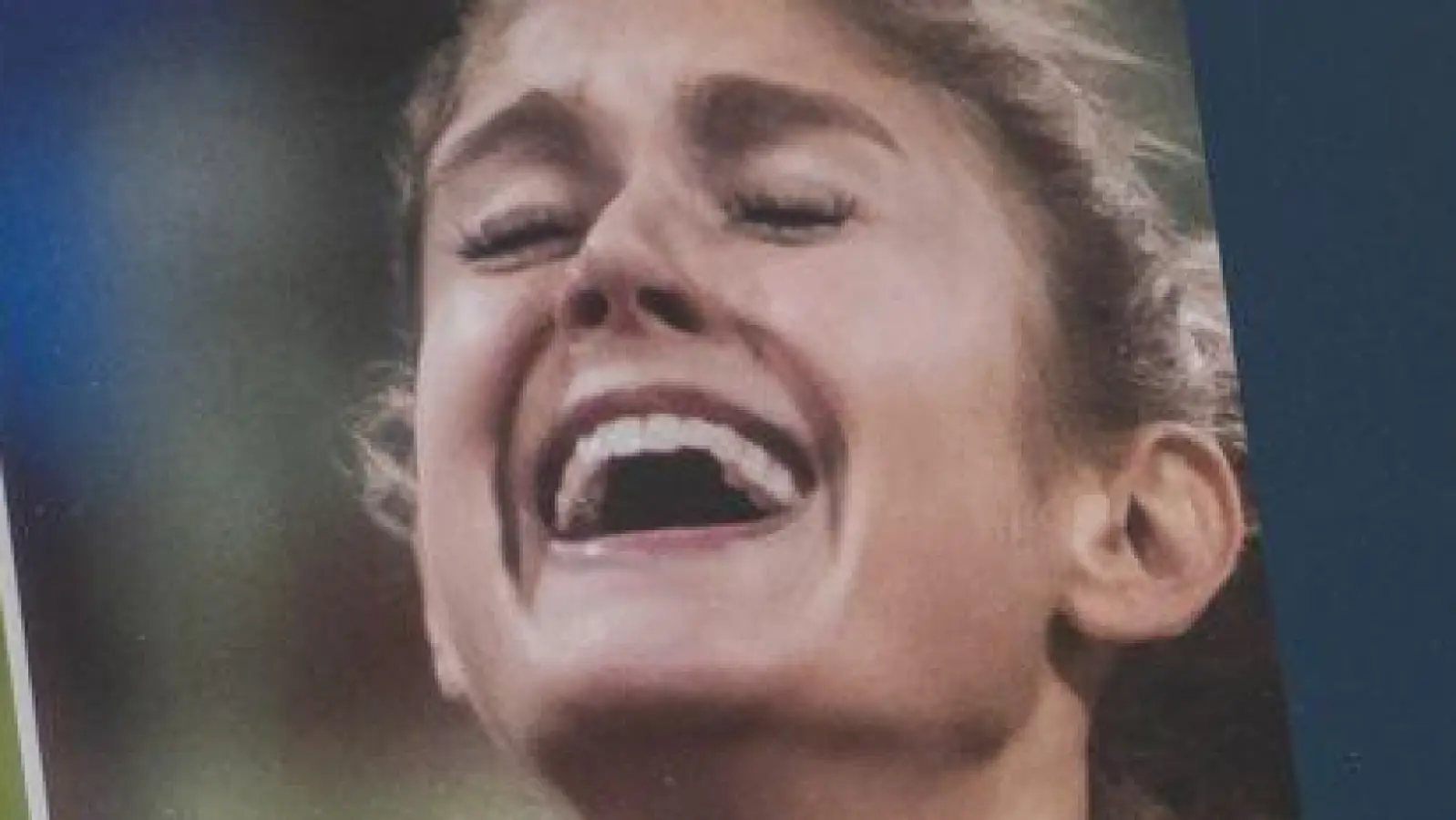 Befürworter und Gegner der Olympia-Bewerbung werben mit Plakaten um die Stimmen der Münchner. (Foto: Leonie Asendorpf/dpa)