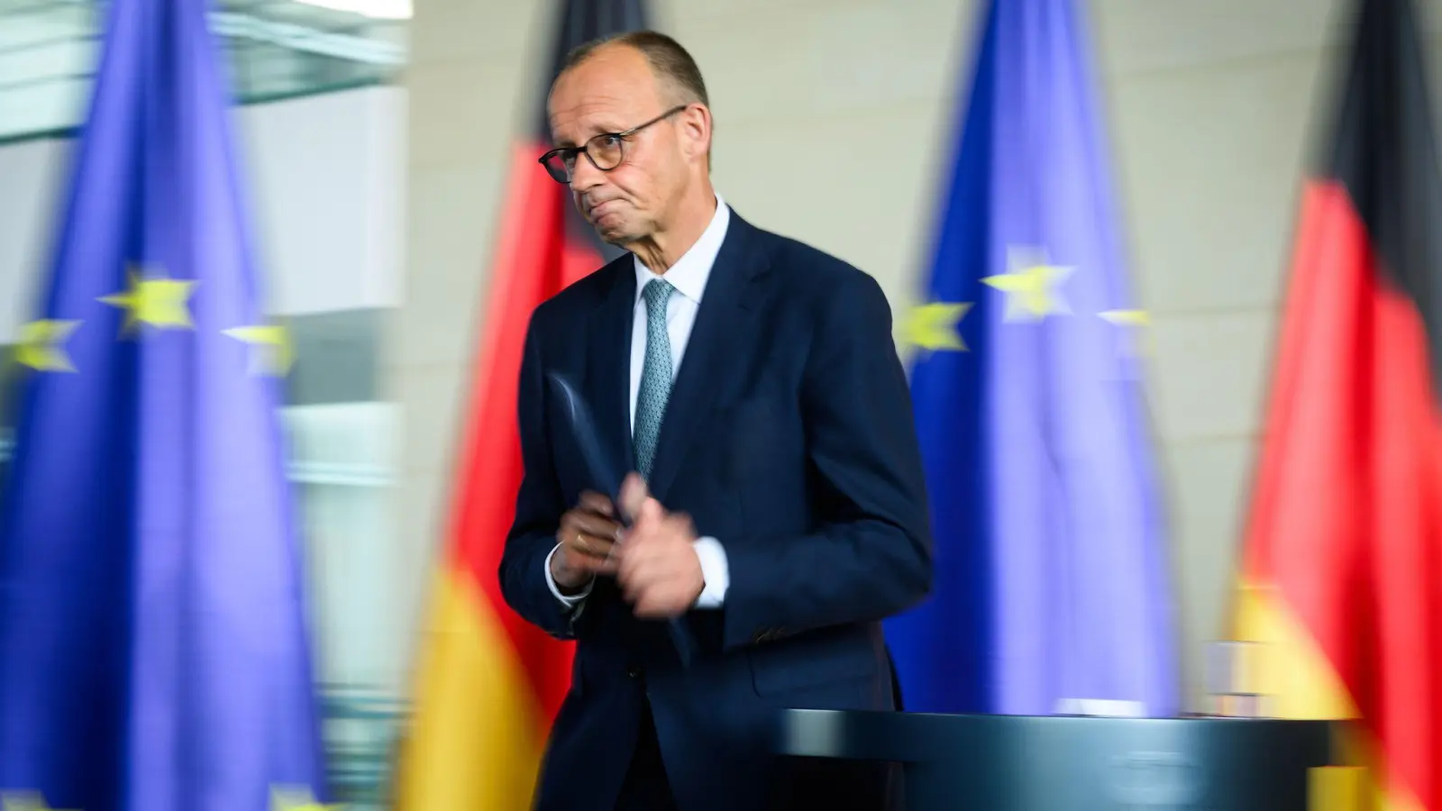 Erstmals behält sich Kanzler Merz konkrete Maßnahmen gegen Israel vor. (Foto: Bernd von Jutrczenka/dpa)