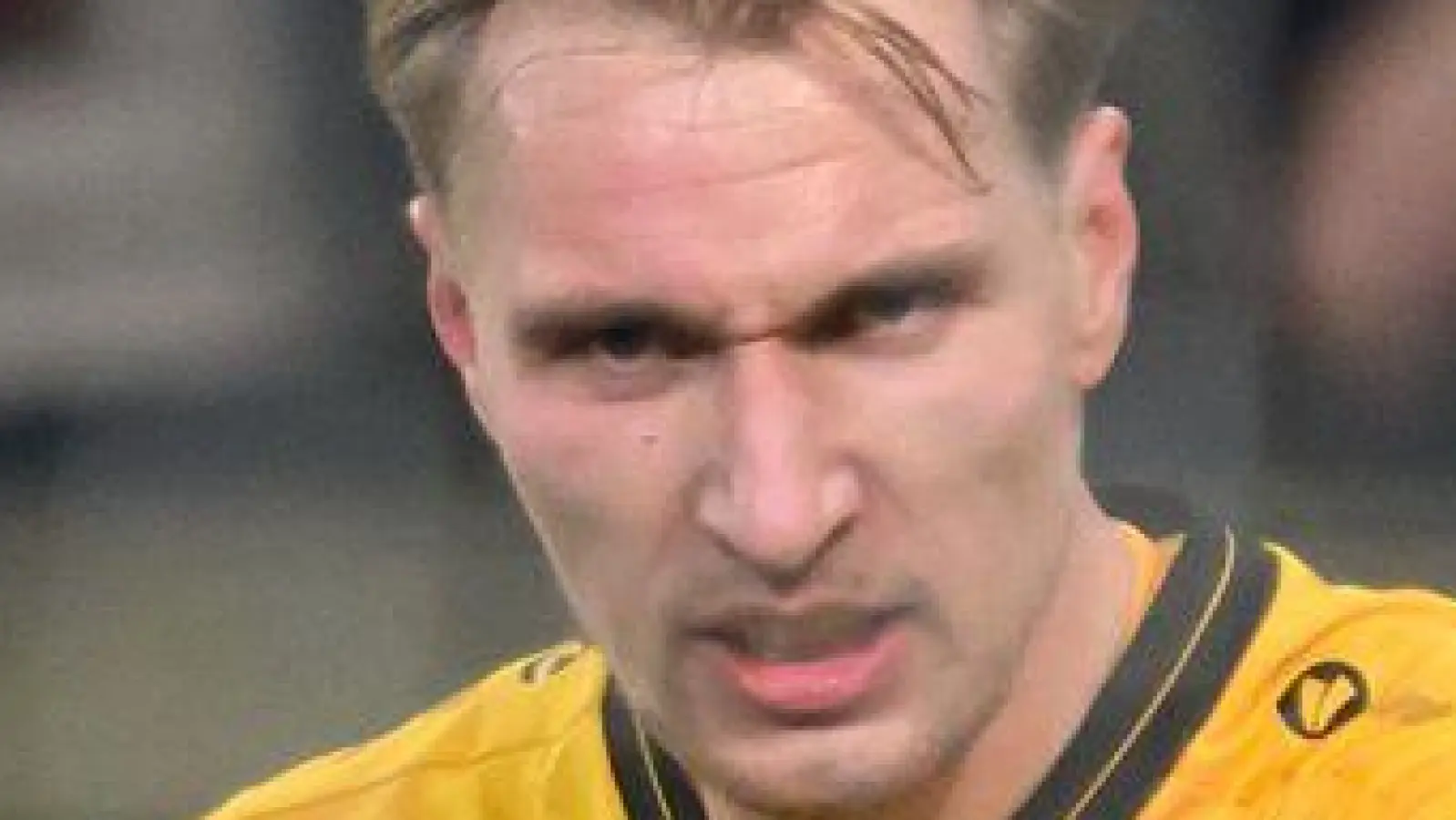 Vincent Vermeij (Dynamo Dresden, r) jubelt nach seinem Tor zum 2:0. (Foto: Robert Michael/dpa)