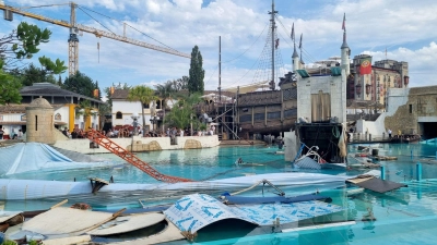 Ein Blick auf das Areal der „High-Diving-Show „Retorno dos Piratas““ und das Becken der Attraktion „Atlantica SuperSplash“ nach dem Unfall. (Foto: Pascal Czech/dpa)