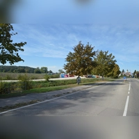Neben der Oettinger Straße befindet sich das Areal, das zur Gartenschau 2019 als Parkplatz befestigt wurde. Aktuell wird die Fläche als Lagerstätte für Baumaßnahmen genutzt. Perspektivisch soll der Bereich zum Retentionsraum für den Hochwasserschutz hergerichtet werden.  (Foto: Peter Tippl)