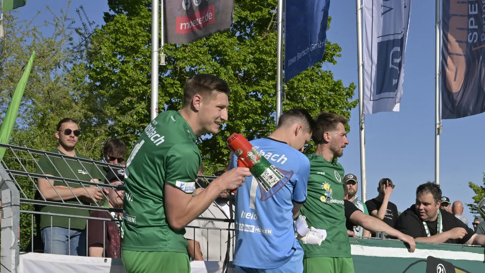 Stimmungsvoll war es zum Abschluss der vergangenen Saison im Sportpark der SpVgg Ansbach. Der Auftakt zur neuen Runde könnte das noch toppen. (Foto: Martin Rügner)