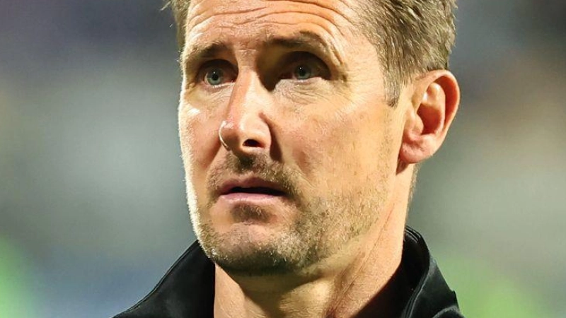 Sein Team trifft in der Vorbereitung auf Palermo: FCN-Trainer Klose. (Archivbild) (Foto: Daniel Karmann/dpa)