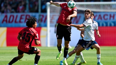 Umkämpfter Test: Wiesbaden empfing den FC Bayern. (Foto: Uwe Anspach/dpa)