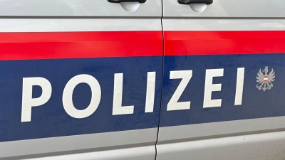 Die Schweizer Polizei hat zehn Anhänger der Bande „Black Axe“ festgenommen (Symbolbild) (Foto: Matthias Röder/dpa)